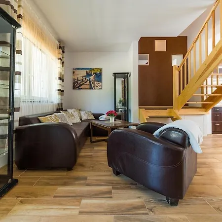 Emilia U Przyjaciol Zarnowska