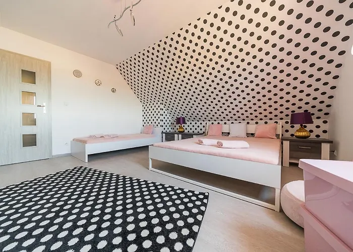 Emilia U Przyjaciol Semesterbostad